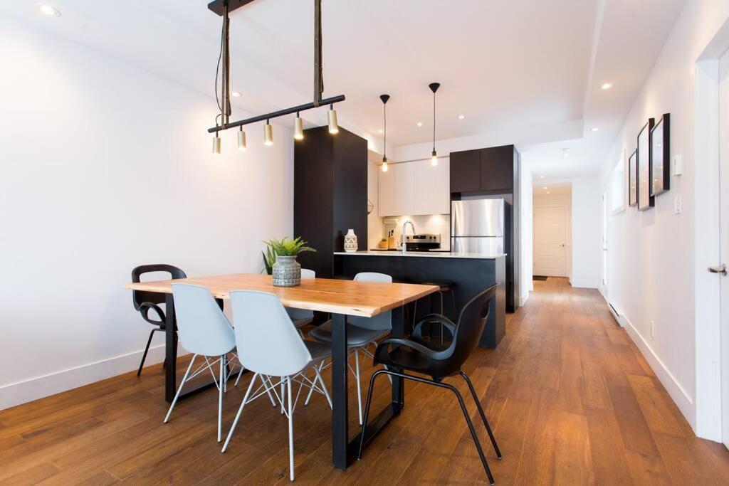 Sleek Condo In The Heart Of Little Italy By Den Stays Montreal Exterior photo